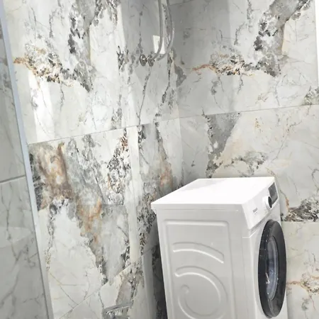 Elite Luxury Tirana *