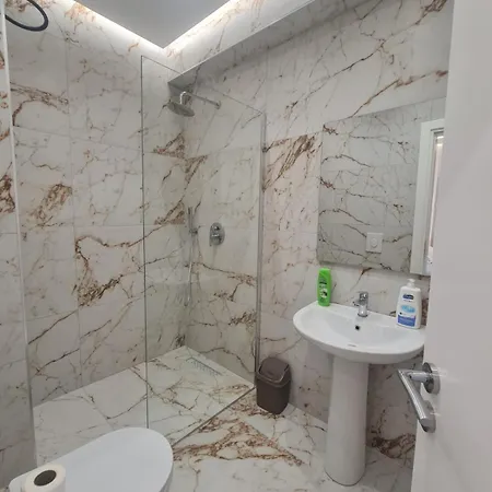 Elite Luxury Tirana *